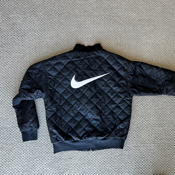 Nike Women's Black Reversible Varsity Bomber Jacket Small - Picture 4 of 12